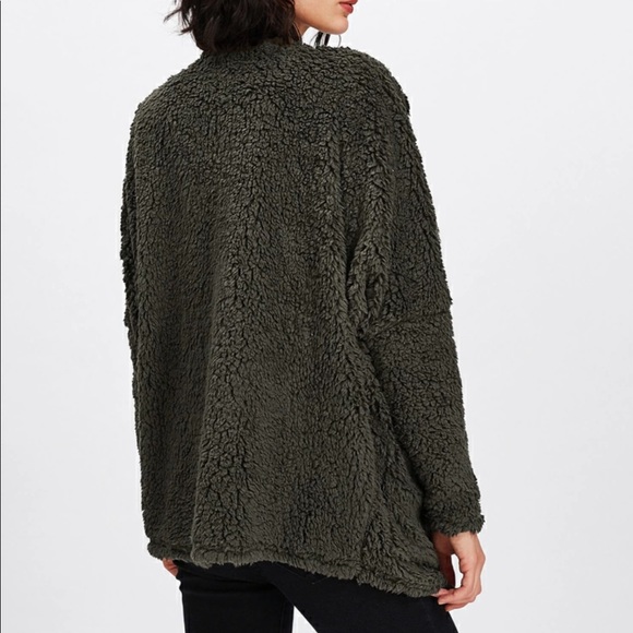 ✨ SALE Open Lay Teddy Cardigan w Pockets - Picture 4 of 6